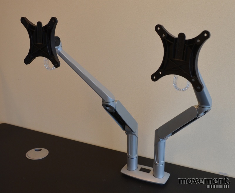 Solgt!Dobbelt skjermfeste for flatskjerm,Dual EVO monitor arm, pent brukt