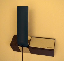 Bang og Olufsen, Beocom telefonapparat med veggbase, turkis håndsett, god stand
