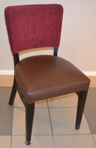Solid kaféstol / restaurantstol fra Ton med sete i brun skinnimitasjon og rygg i lilla stoff, pent brukt