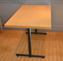 Kafebord med bordplate i eik finer, 120x70cm bordplate, 75cm høyde, pent brukt