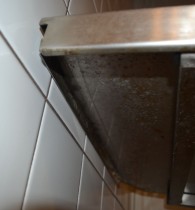 Arbeidsbenk / oppvaskbenk / sidebenk i rustfritt stål, 70cm bredde, pent brukt