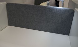 Bordskillevegg i grått stoff fra Narbutas, 120x60cm, NY / UBRUKT