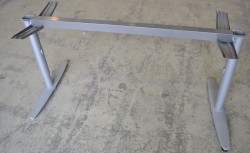 Kinnarps T-serie understell, passer bordplate 160cm, pent brukt