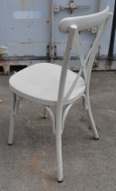 Kafestol / stol for uteservering i aluminium, hvit, vintage-look, pent brukt