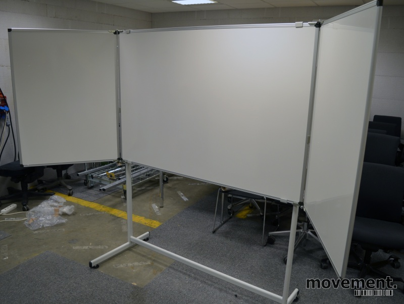 Solgt!Whiteboard på stativ, 150x100cm - 1 / 2