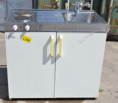 Hybelkjøkken fra Bauknecht, 100cm bredde, Kjøl/Frys/2kokeplater/kum, brukt