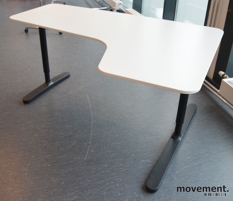 Solgt!IKEA Bekant hjørnebord i hvitt / - 2 / 2