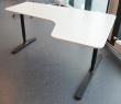 Solgt!IKEA Bekant hjørnebord i hvitt / - 2 / 2