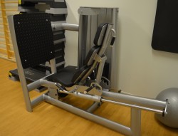 Gym 80 Sygnum beinpressmaskin / seated leg press, pent brukt