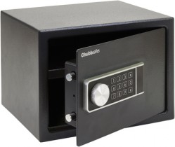 Liten safe fra Chubb med kodelås og nøkkel, modell Air 15E Safe, 35cm bredde, pent brukt