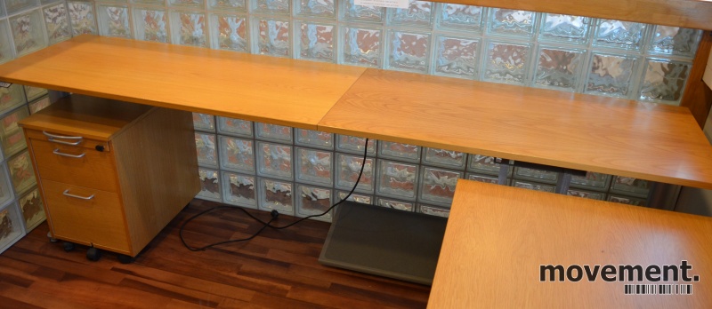 Solgt!Kinnarps skrivebord med elektrisk - 2 / 3