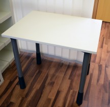 Sidebord til skrivebord 80x60cm i Kinnarps E-serie, hvit, grå ben, pent brukt