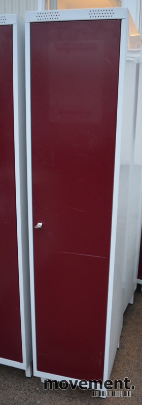 Solgt!Garderobeskap i stål lys grå med - 1 / 2