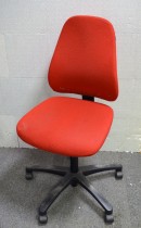 Savo 50 kontorstol i rødt ullstoff, pent brukt