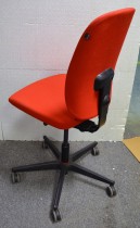 Konferansestol / kontorstol i rødt stoff fra Savo, modell Eos, pent brukt