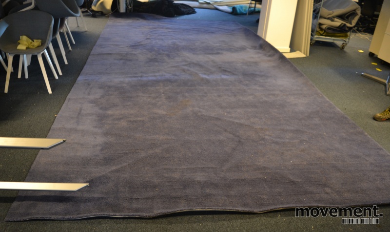 Solgt!Gulvteppe i lilla, 610x295cm, - 2 / 3