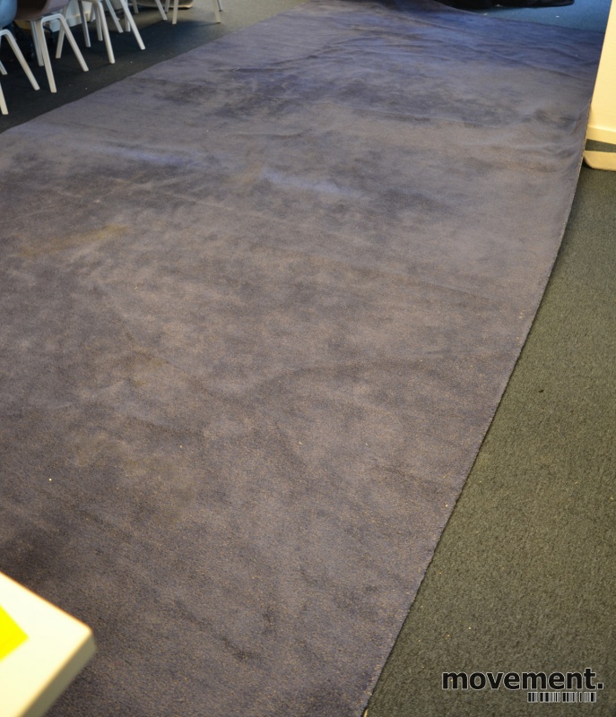 Solgt!Gulvteppe i lilla, 610x295cm, - 1 / 3