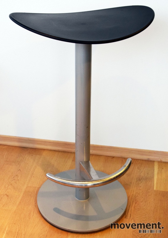 Solgt!Barkrakk: Sort sete i kunststoff,