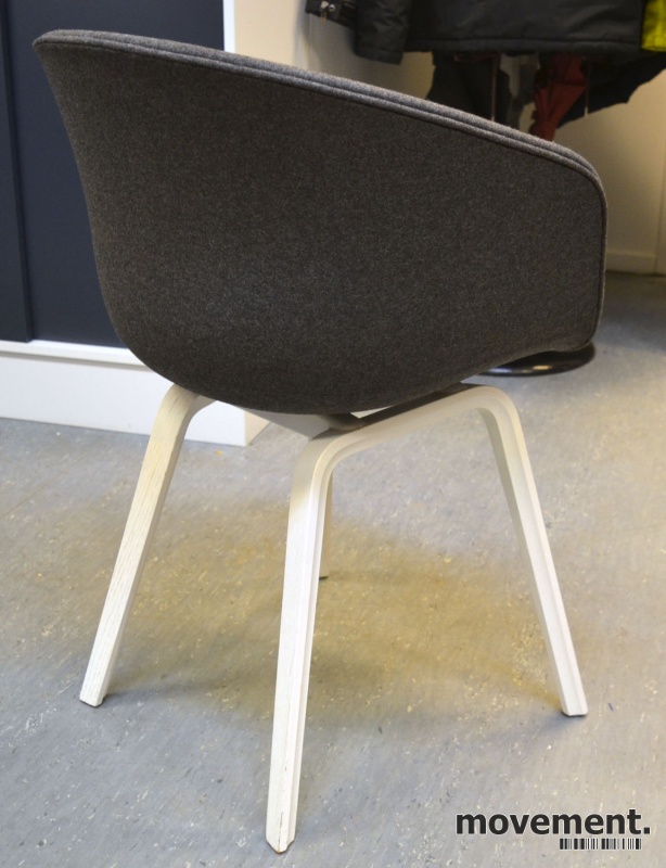 HAY About a chair AAC 23 i NYTRUKKET igråmelert ullstoff HAY About a chair AAC 23 i NYTRUKKET igråmelert ullstoff
