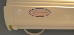 Elektrisk lerret, motorisert fra Euroscreen, kasse bredde 180cm, pent brukt, NB! Kun lerret/hus