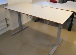 Skrivebord med elektrisk hevsenk i lys grå / grå, 160x80cm, pent brukt