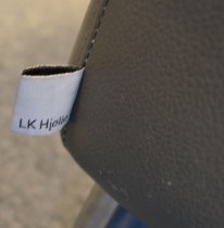 UGO sofa i brungrå skinnimitasjon fra LK Hjelle, 3seter,  225cm bredde, pent brukt