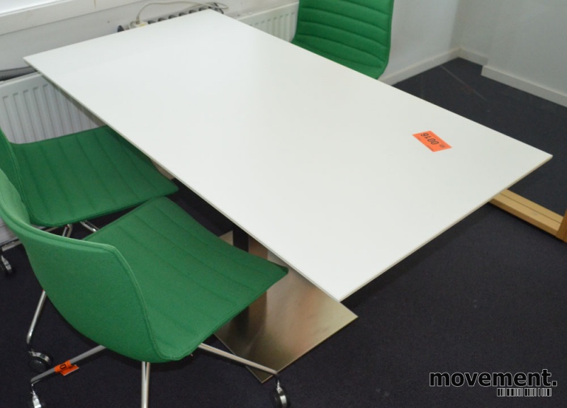 Solgt!Kompakt møtebord / konferansebord i - 2 / 3