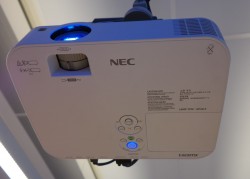 Prosjektor: NEC ME301W, 1280x800 WXGA, Widescreen, HDMI, kun 960timer på pære, pent brukt