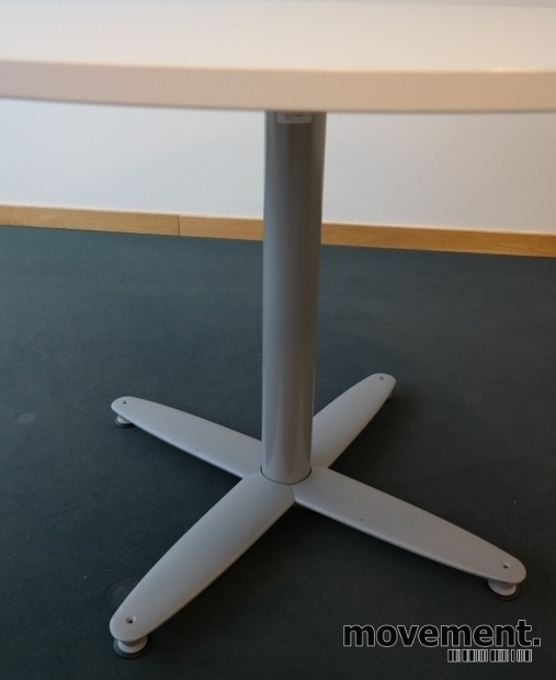 Solgt!Rundt møtebord med hvit bordplate - 2 / 2