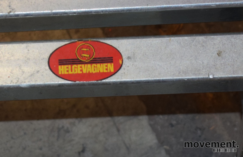Solgt!Klesstativ på hjul i metall fra - 4 / 4