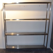 Hylle, frittstående, i rustfritt stål, 4 hylleplan, 170cm bredde, 30cm dybde, 200,5cm høyde, pent brukt