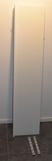 Solgt!Vegghylle i hvit laminat for - 1 / 3