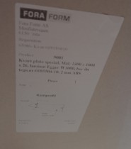 Møtebord i hvitt fra Foraform, modell Kvart, 240x100cm, pent brukt