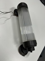 Vegglampe patinert messing fra Davy Lighting, modell Offset wall light 7216, pent brukt