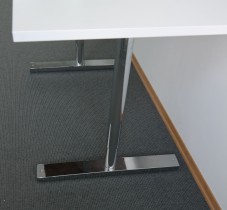 Martela kompakt skrivebord / sidebord i hvitt / krom,120x60cm, pent brukt
