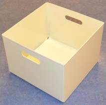 Kinnarps kasser i hvitlakkert metall for hengemapper, ypperlig til LP-plater (LP-kasse), pent brukt