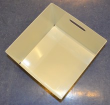 Kinnarps kasser i hvitlakkert metall for hengemapper, ypperlig til LP-plater (LP-kasse), pent brukt
