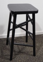 Barkrakk / barstol i sort fra NC, modell Plockepinn, høyde 64cm, pent brukt