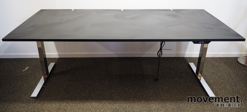 Solgt!Skrivebord med elektrisk hevsenk - 3 / 3