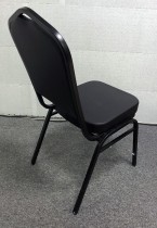 Bankettstol i sortlakkert aluminium, sete og rygg i sort kunstskinn, stablebar, NY/UBRUKT B-VARE
