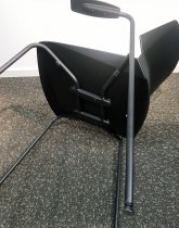 Stablebar konferansestol i sort, sortlakkerte ben i metall, armlene, modell Lycra MS02-F, NY/UBRUKT