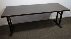 Kafebord med bordplate i brunt / understell i sortlakkert metall, 185x70cm bordplate, 76cm høyde, pent brukt