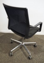 Konferansestol / møteromsstol på hjul fra Wagner, modell W70 3D, sort / sort mesh / polert aluminium, pent brukt