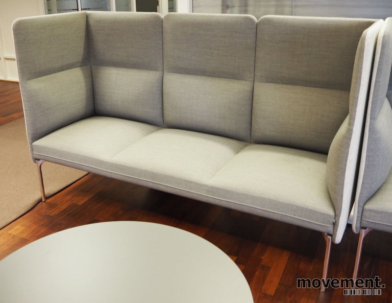 Solgt!3-seter sofa / lounge i grått stoff - 2 / 4