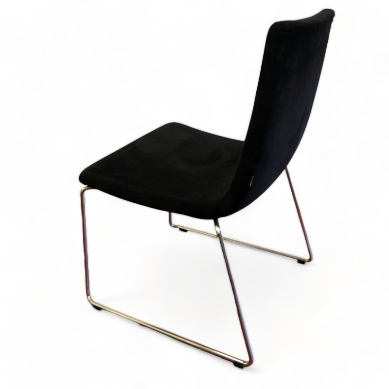 ForaForm Clint konferansestol i