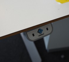 Skrivebord med elektrisk hevsenk i hvitt / grått fra Edsbyn, 180x90cm, pent brukt