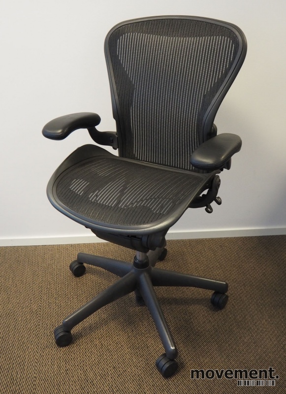 Solgt!Kontorstol: Herman Miller Aeron i - 1 / 2