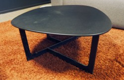 Loungebord i sort, Erik Jørgensen Insula EJ190, Design: Ernst & Jensen, pent brukt