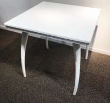 Kafebord / utebord / kantinebord i hvitt, 75x75cm, modell Plat K/D, NYTT