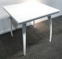 Kafebord / utebord / kantinebord i hvitt, 75x75cm, modell Plat K/D, NYTT